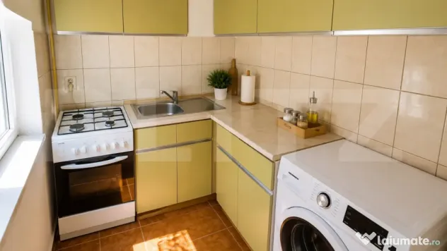 Apartament cu 2 camere de vanzare, 33,22 mp, Micro 14