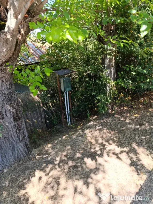 Teren intravilan de vânzare