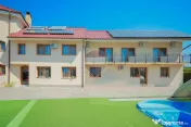 Pensiune cu piscină și casă individuală | Rontău –... 