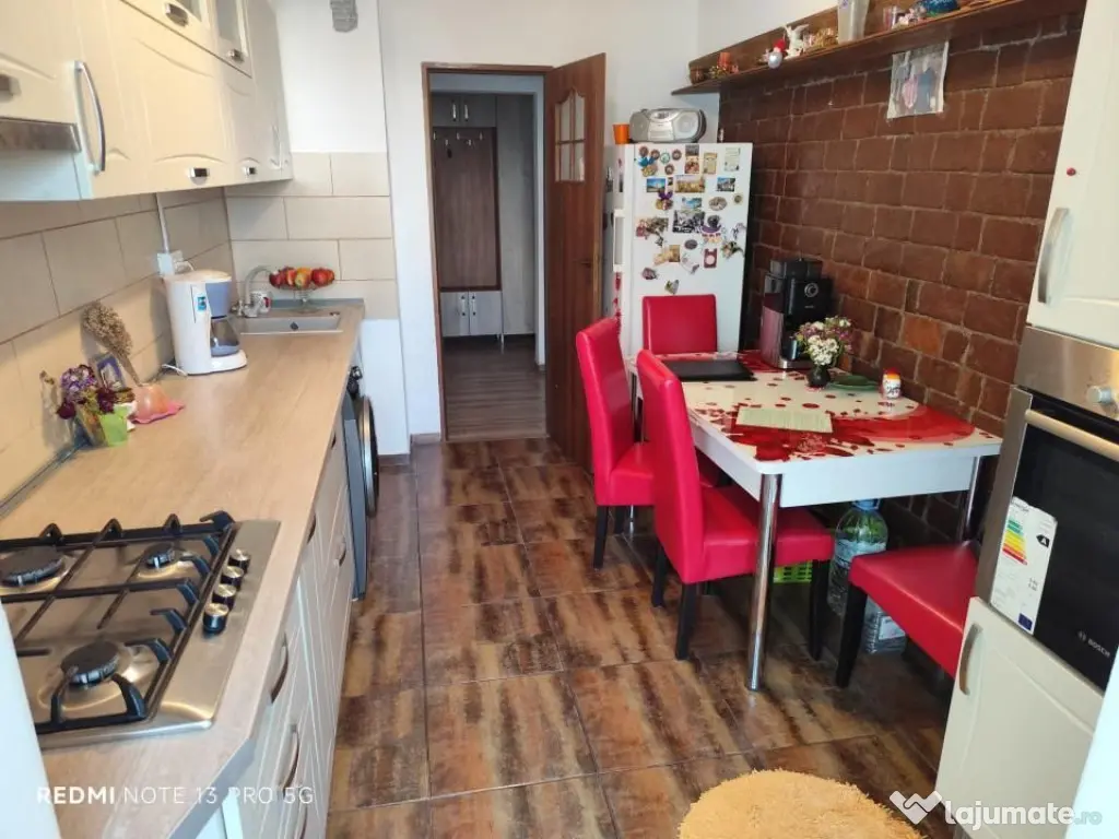 Apartament 4 camere Nord Mega Image