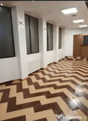 Proprietar inchiriez spatiu stradal 