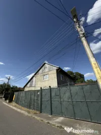 Vând casă și grădină în Comănești, Bacău