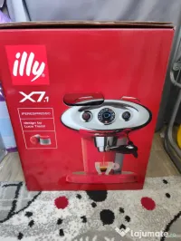Aparat de cafea Illy X7.1. nou
