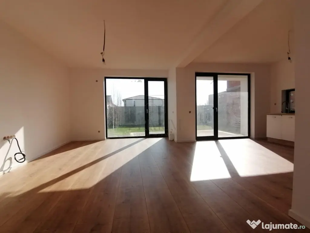 Duplex modern - design deosebit - zona foarte buna - 3 dormi