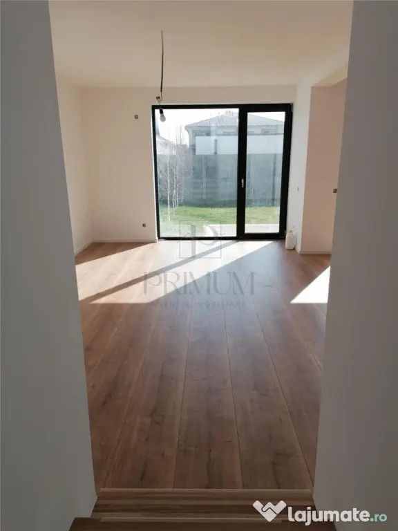 Duplex modern - design deosebit - zona foarte buna - 3 dormi