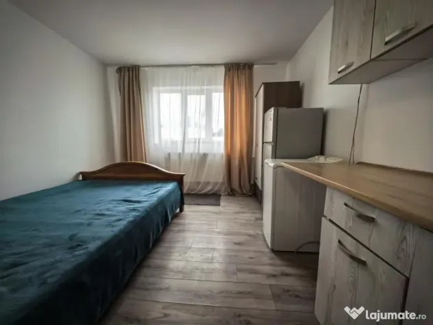 Cameră cămin 16 mp baie proprie mobilat și utilată re...