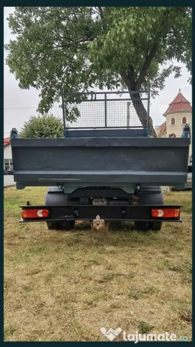 Renault mascott