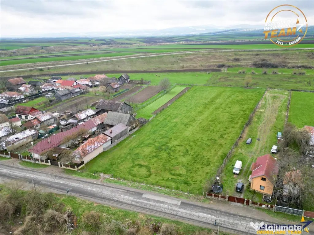 FILM!Potential rezidential investitional: 8.000 mp intravil