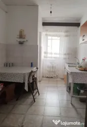 Apartament 3 camere, 2 grupuri sanitare, 2 balcoane, etaj...