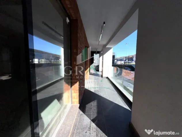 SPAȚIU COMERCIAL 120mp | 4 ÎNCĂPERI | 3 BAI | TERASĂ 20m
