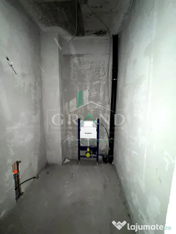 SPAȚIU COMERCIAL 120mp | 4 ÎNCĂPERI | 3 BAI | TERASĂ 20m