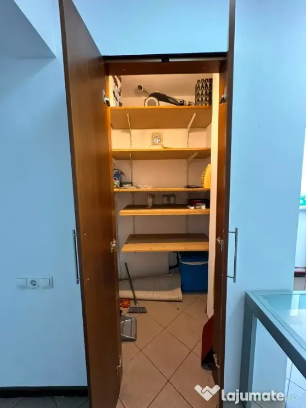 Apartament 3 camere decom. situat în zona Tineretului – Piața Norilor!