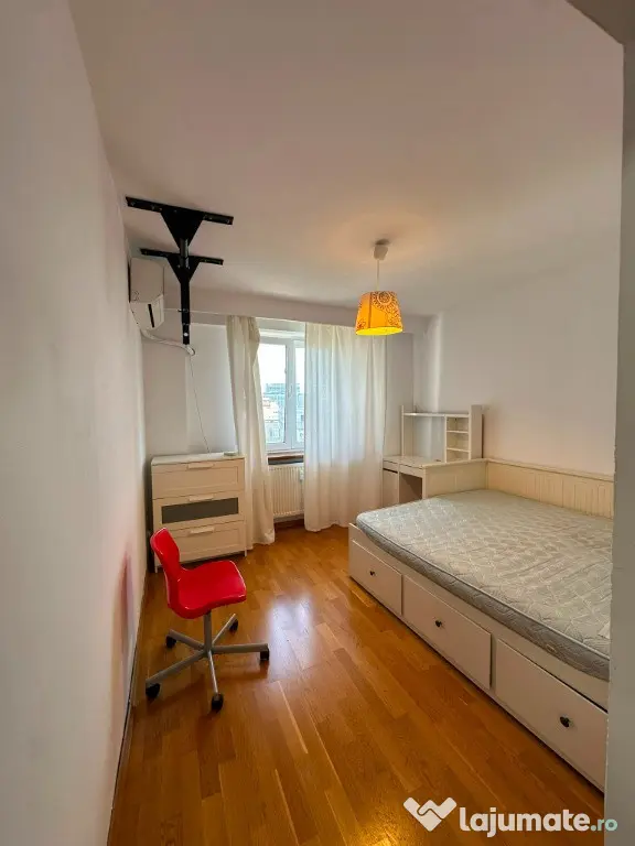 Apartament 3 camere decom. situat în zona Tineretului – Piața Norilor!