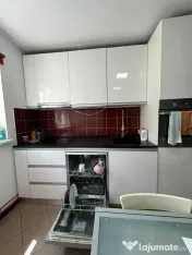 Apartament 3 camere decom. situat în zona Tineretului – Piața Norilor! 