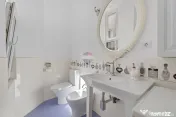 Apartament luxos cu 3 camere de închiriat - Piața Avram... 