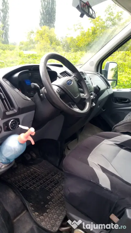 Ford Transit autoutilitara