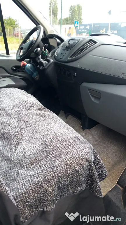 Ford Transit autoutilitara
