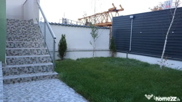 3 CAMERE LA PARTER CU CURTE PROPRIE DE 57MP, 2 BAI, POZIT...