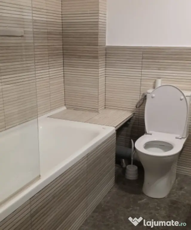 Apartament 2 camere semidcomandat 62 mp zona BMW, Floresti