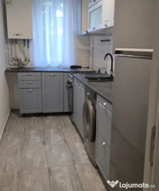 Apartament 2 camere semidcomandat 62 mp zona BMW, Floresti