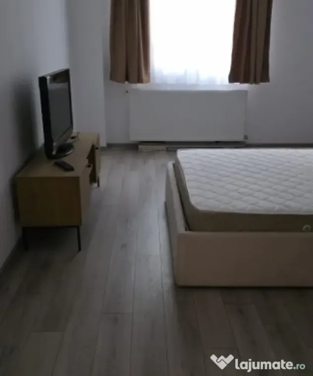 Apartament 2 camere semidcomandat 62 mp zona BMW, Floresti