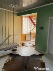 Vila Moderna cu pozitie frontala la lac. 
