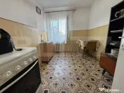 Apartament de vanzare, 3 camere, etajul 1, in Rogerius 