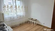 Vand garsoniera in Deva, zona Dacia, etaj 3, bloc de 4 etaje 