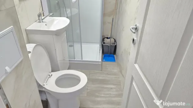 Vand garsoniera in Deva, zona Dacia, etaj 3, bloc de 4 etaje