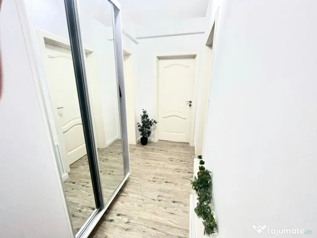 Apartament 2 camere de vânzare în Mamaia Nord, mobilat și