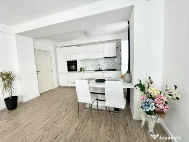 Apartament 2 camere de vânzare în Mamaia Nord, mobilat și