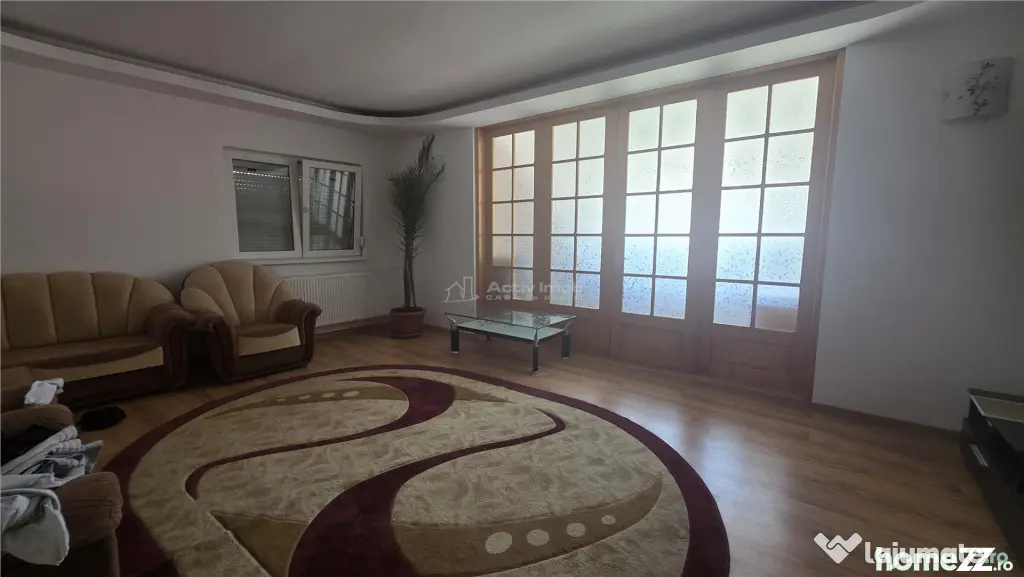 Casa P E, teren 568 mp - Valea Rosie