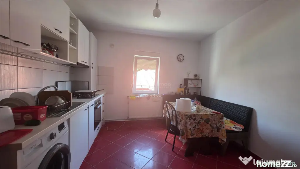 Casa P E, teren 568 mp - Valea Rosie