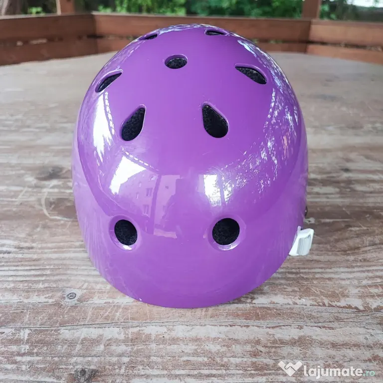 Casca de protecție Oxelo nouă pt.biciclete,role, trotinete, skateboard etc.