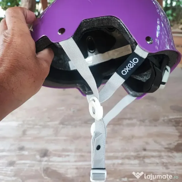 Casca de protecție Oxelo nouă pt.biciclete,role, trotinete, skateboard etc.