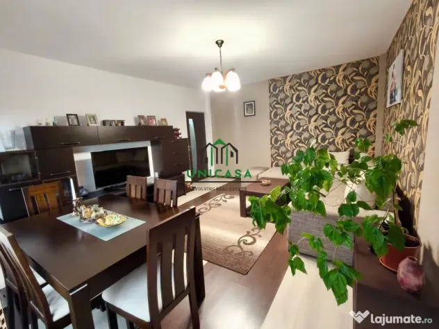 Apartament de inchiriat / 3 camere/ loc de parcare privat