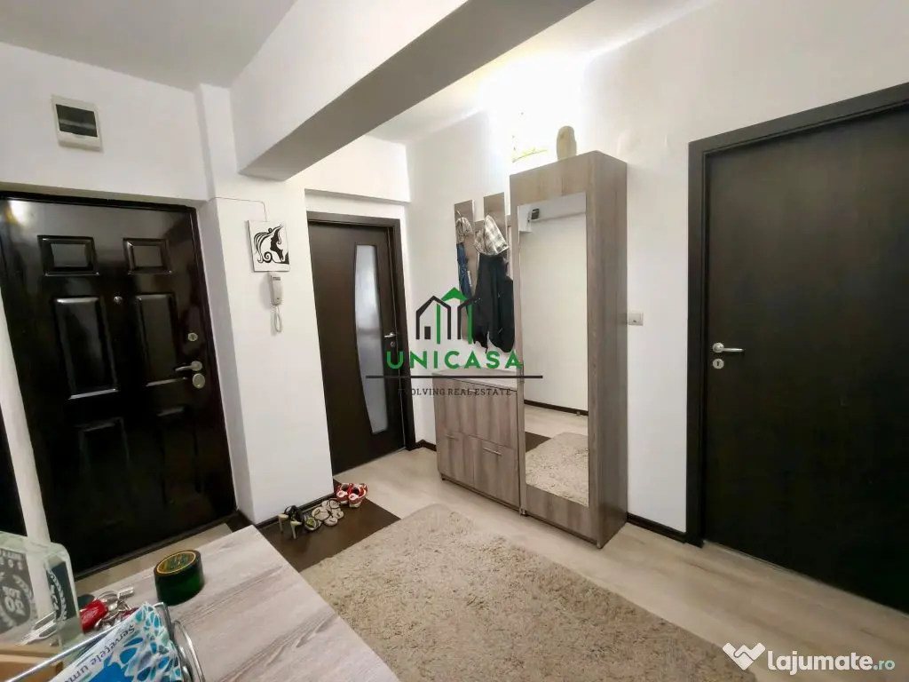 Apartament de inchiriat / 3 camere/ loc de parcare privat