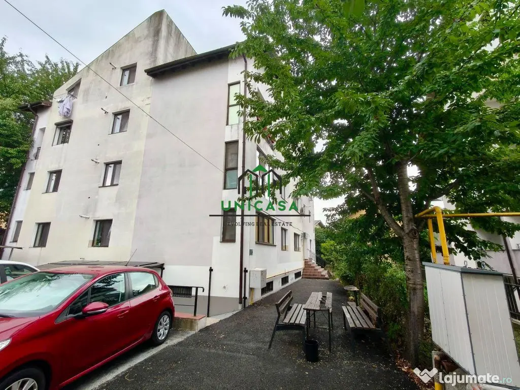 Apartament de inchiriat / 3 camere/ loc de parcare privat