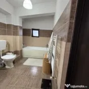 CASA INDSIRUITA CURTE PROPRIE 3 CAMERE 