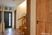Casa cu 4 camere de vanzare | Renovata 2025 | Cartier Alb... 