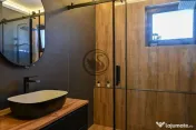 Casa cu 4 camere de vanzare | Renovata 2025 | Cartier Alb... 