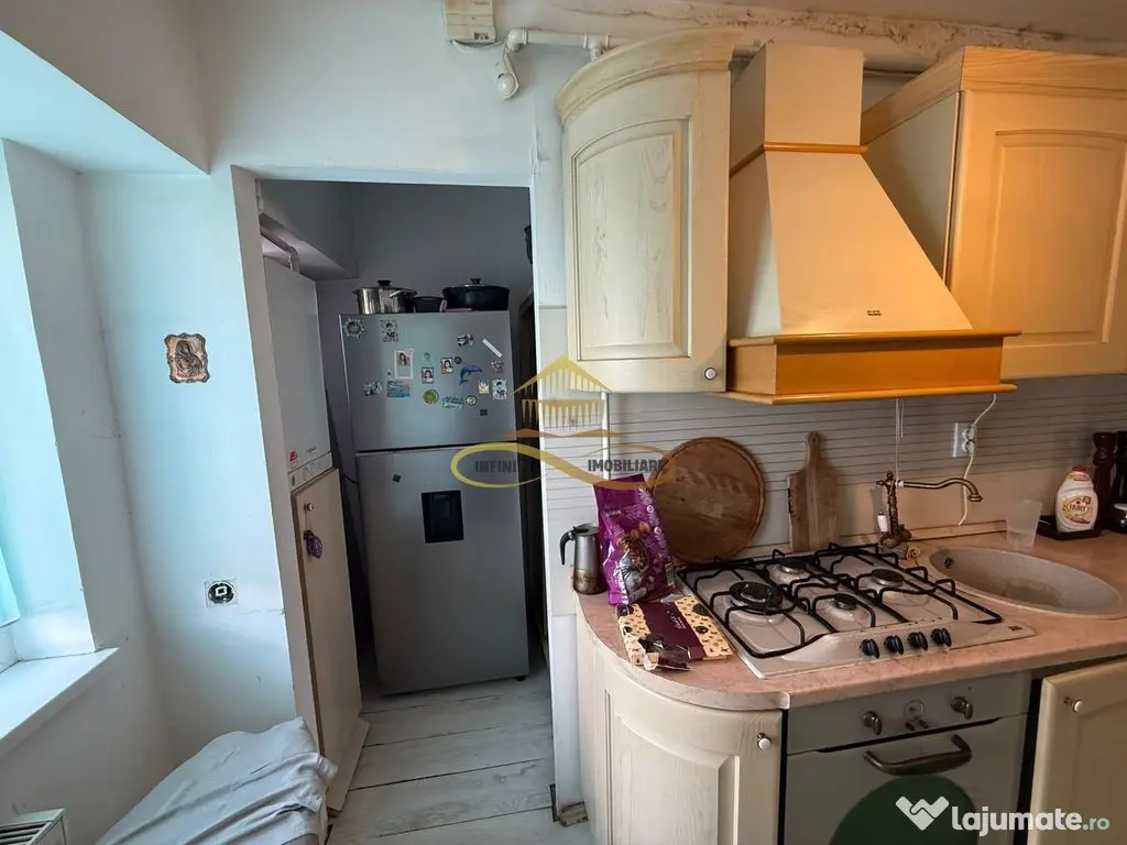 Apartament 4 camere de vanzare in Bacau bloc 2007 - Bacau (Bacau)