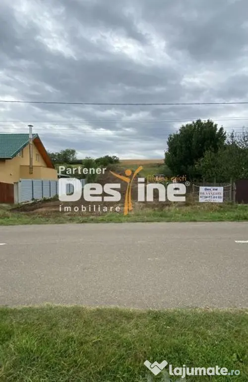 Teren intravilan 1200 mp utilități la asfalt investiți...