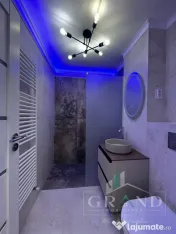 Apartament 3 camere de vanzare, 2 bai , Zorilor 