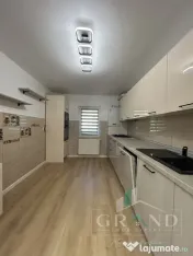 Apartament 3 camere de vanzare, 2 bai , Zorilor 