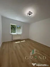 Apartament 3 camere de vanzare, 2 bai , Zorilor 