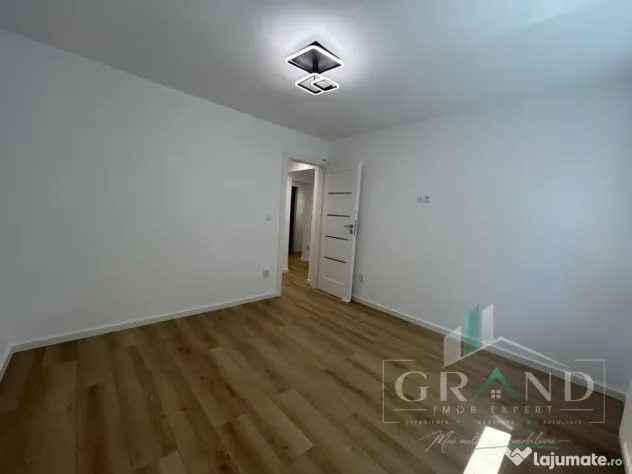 Apartament 3 camere de vanzare, 2 bai , Zorilor