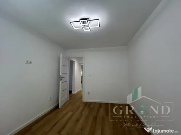 Apartament 3 camere de vanzare, 2 bai , Zorilor