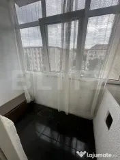 De vanzare garsoniera cu o camera si balcon 