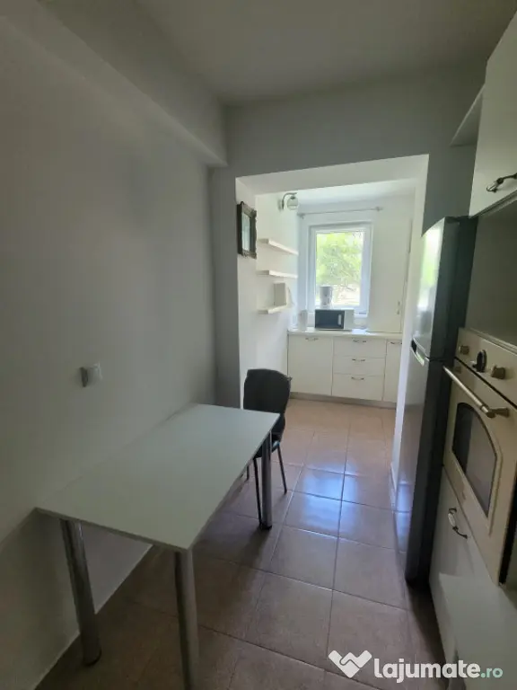 Apartament 2 camere 56mp+terasa inchisa 21mp zona Porii